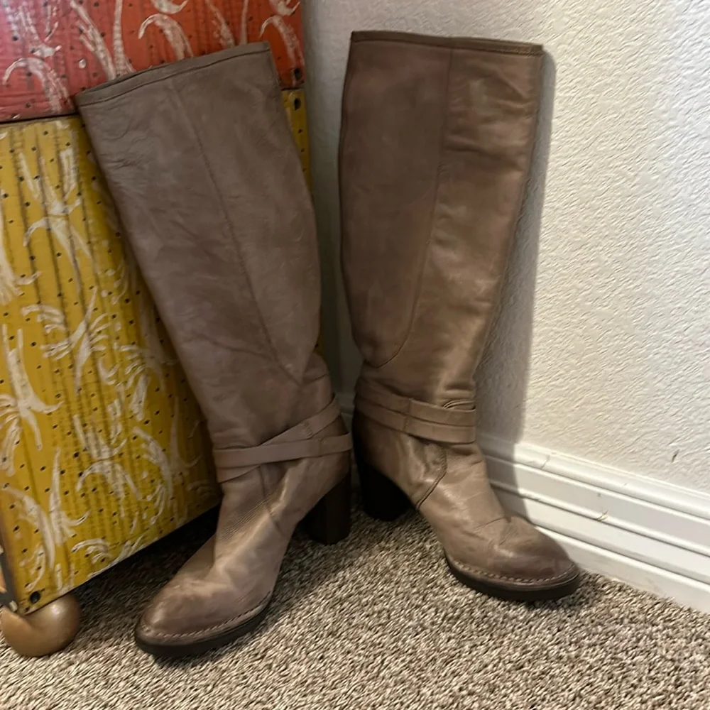 Tan Riding Boots - Picture 1 of 6